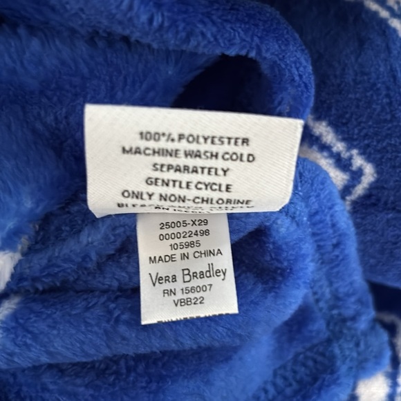 Vera Bradley Oversized Throw plush warm winter blanket - 94x66 (twin oversized) - Picture 7 of 7